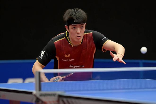 展开激烈对 展开激烈对