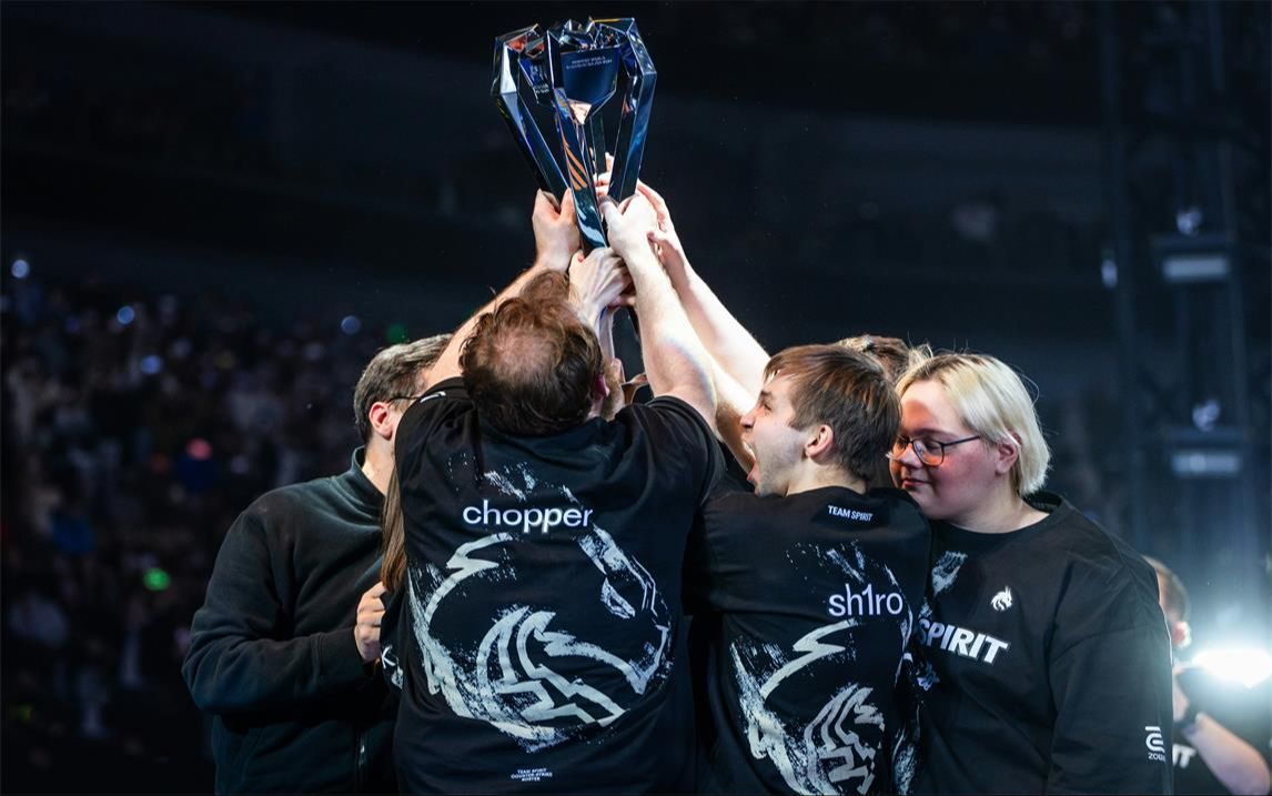 团战承担持 团战承担持